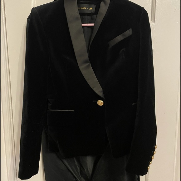 Balmain x H&M Velvet Blazer in Excellent Condition - Picture 6 of 7
